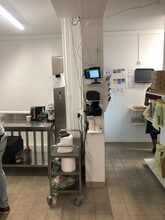 29 Rue De Saussure, Paris à louer Photo intérieure– Image 2 sur 4