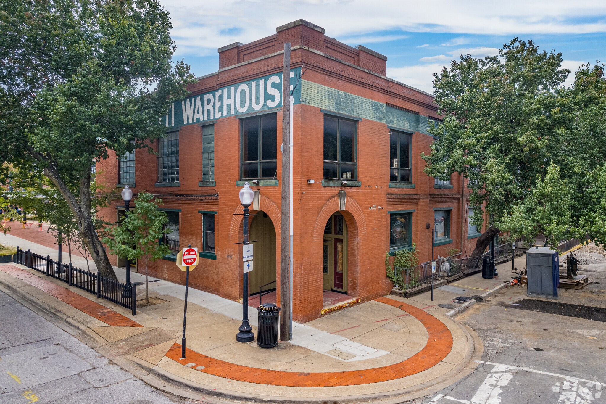 1815 N Market St, Dallas, TX à louer Photo de l’immeuble– Image 1 sur 7