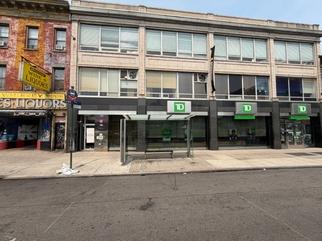 3811 Broadway, Astoria, NY à louer Photo intérieure– Image 1 sur 5