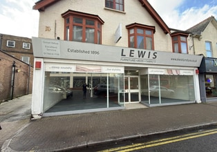 131 High St, Staines à louer Photo de l’immeuble– Image 1 sur 1