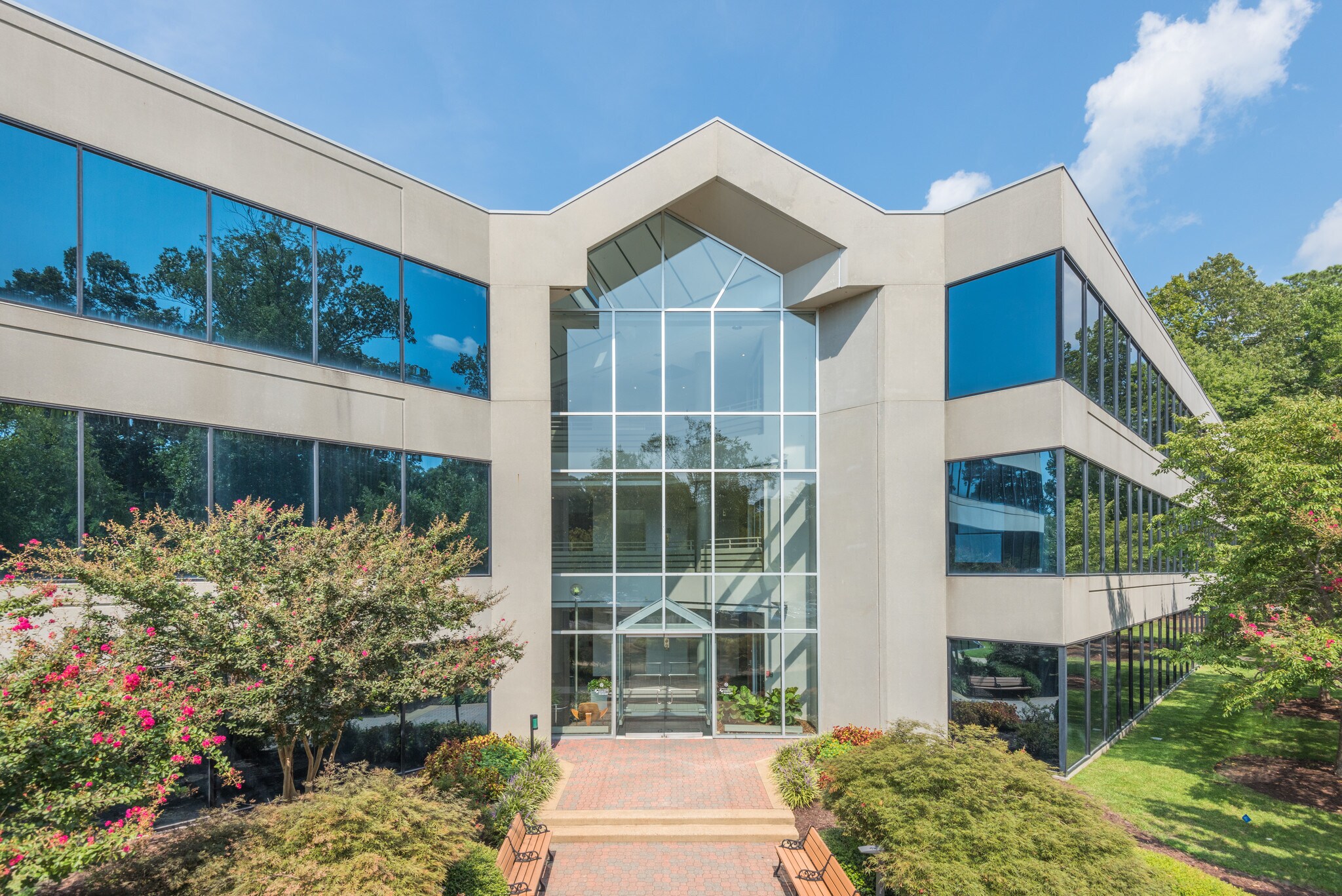 22 Enterprise Pky, Hampton, VA à louer Photo principale– Image 1 sur 10