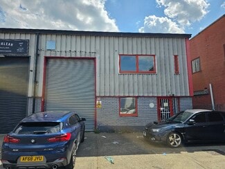 Plus de détails pour Salisbury Rd, Uxbridge - Industriel/Logistique à vendre