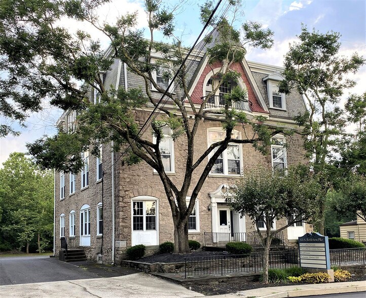 451 S Bethlehem Pike, Fort Washington, PA à louer - Photo de l’immeuble – Image 2 sur 7