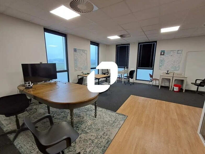 Bureau dans Lesquin à vendre - Photo de l’immeuble – Image 3 sur 8