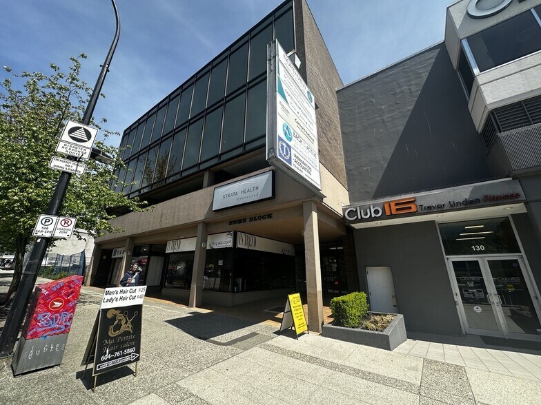 1124-1128 Lonsdale Ave, North Vancouver, BC à louer - Photo principale – Image 1 sur 2