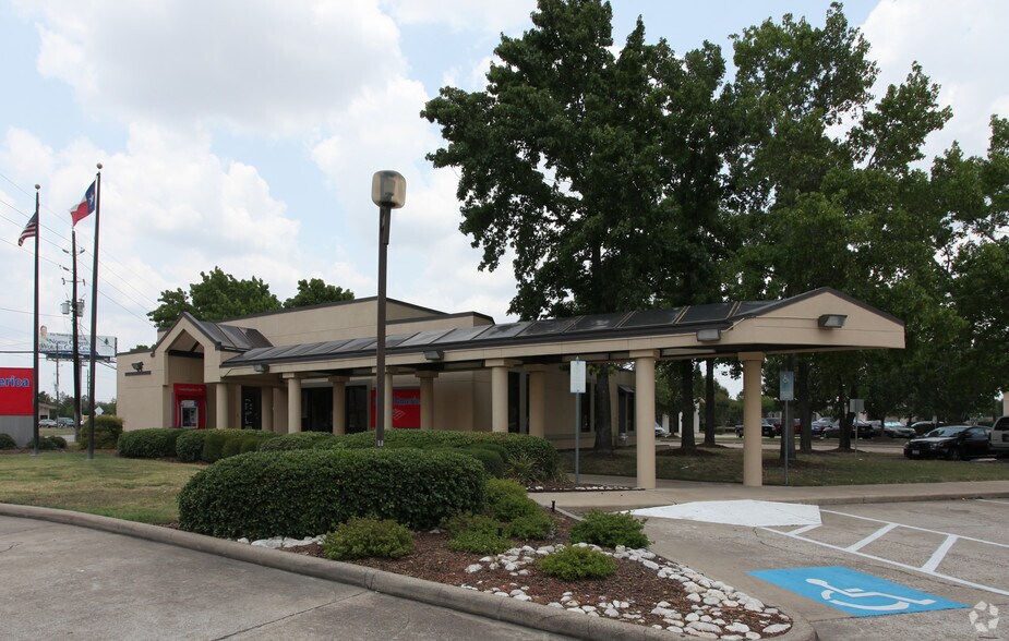 8200 Jones Rd, Houston, TX à louer - Photo principale – Image 3 sur 9