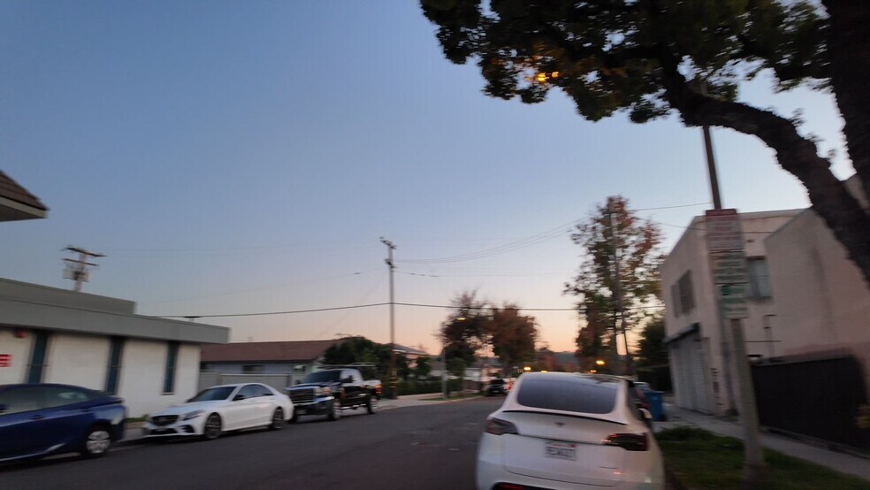 2400 W Valley Blvd, Alhambra, CA à louer - Vidéo sur l’annonce professionnelle – Image 2 sur 9