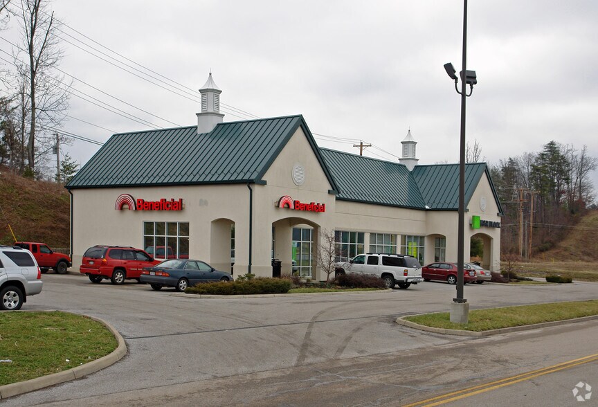 2370-2390 Mountaineer Blvd, Charleston, WV à louer - Photo principale – Image 1 sur 4