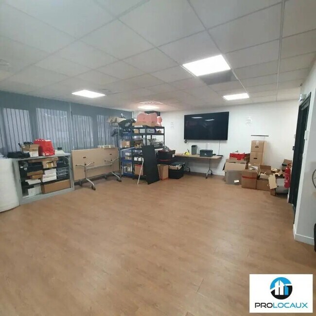 Plus de détails pour A 2 Avenue De Vignate, Gières - Bureau à louer