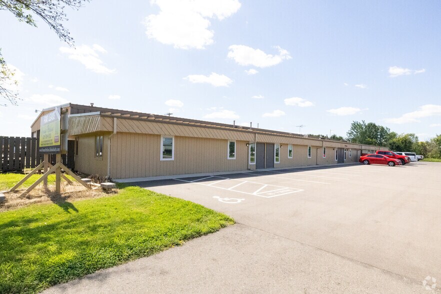 17066 County Road 87, Prior Lake, MN à louer - Photo principale – Image 1 sur 6