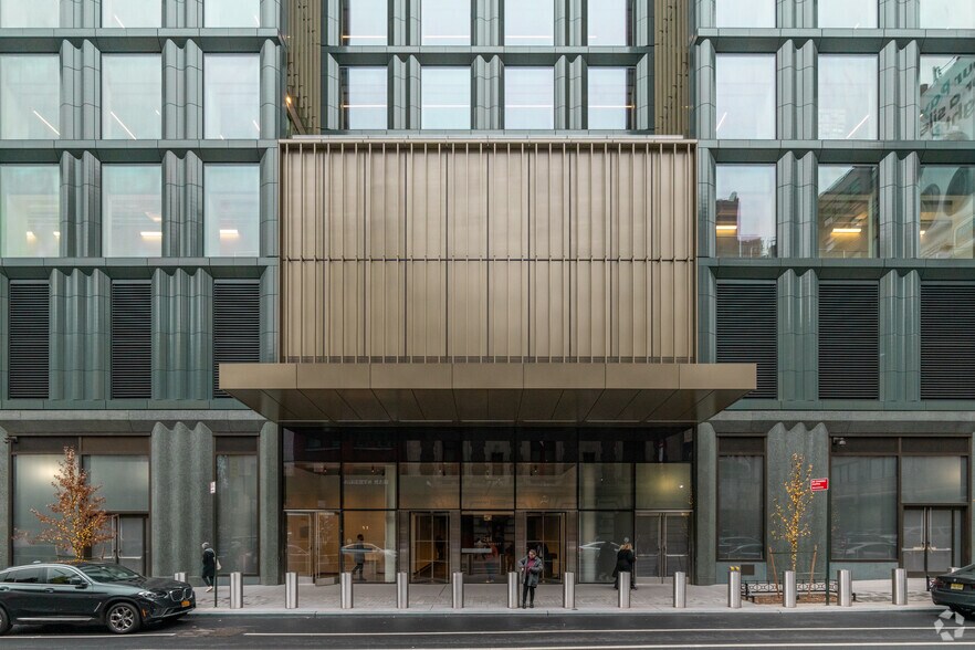 7 Hudson Sq, New York, NY à louer - Photo de l’immeuble – Image 2 sur 5