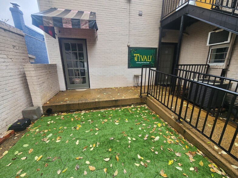 10 S Crenshaw Ave, Richmond, VA à louer - Photo de l’immeuble – Image 2 sur 51