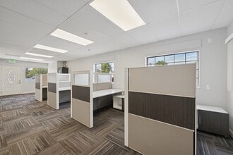 16605 Devonshire St, Granada Hills, CA à louer Photo intérieure– Image 2 sur 9