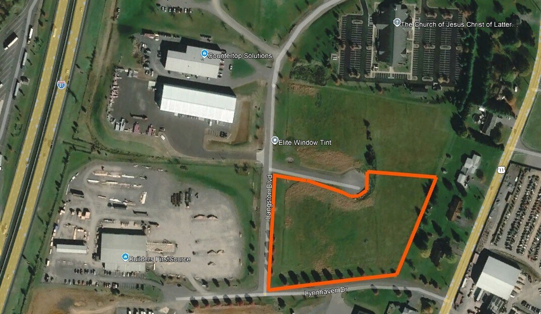 Lynnhaven, Martinsburg, WV à vendre Photo de l’immeuble– Image 1 sur 2