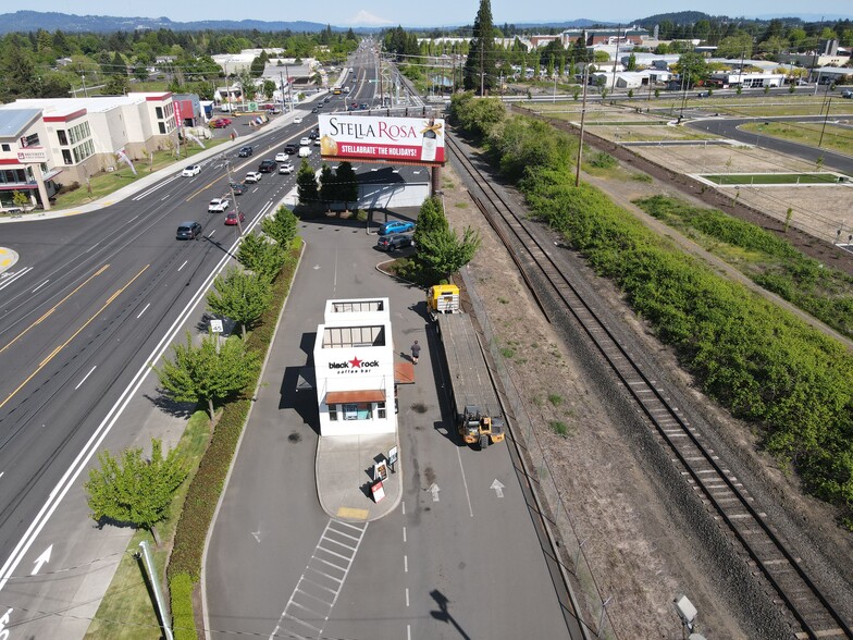 21150 SW Tualatin Valley Hwy, Beaverton, OR à vendre - Photo principale – Image 1 sur 7