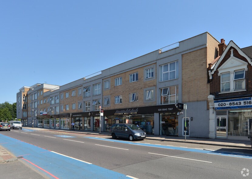 High Street Colliers Wood, Londres à louer - Photo de l’immeuble – Image 1 sur 7
