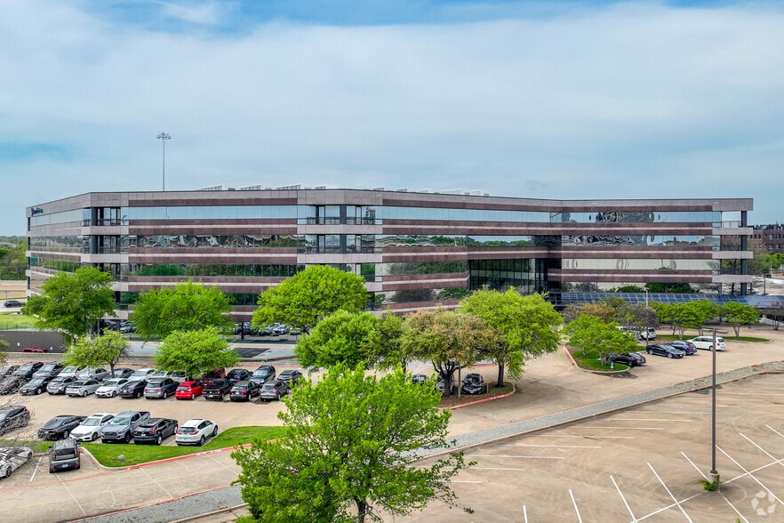 500 N Central Expy, Plano, TX à vendre - Photo principale – Image 1 sur 89