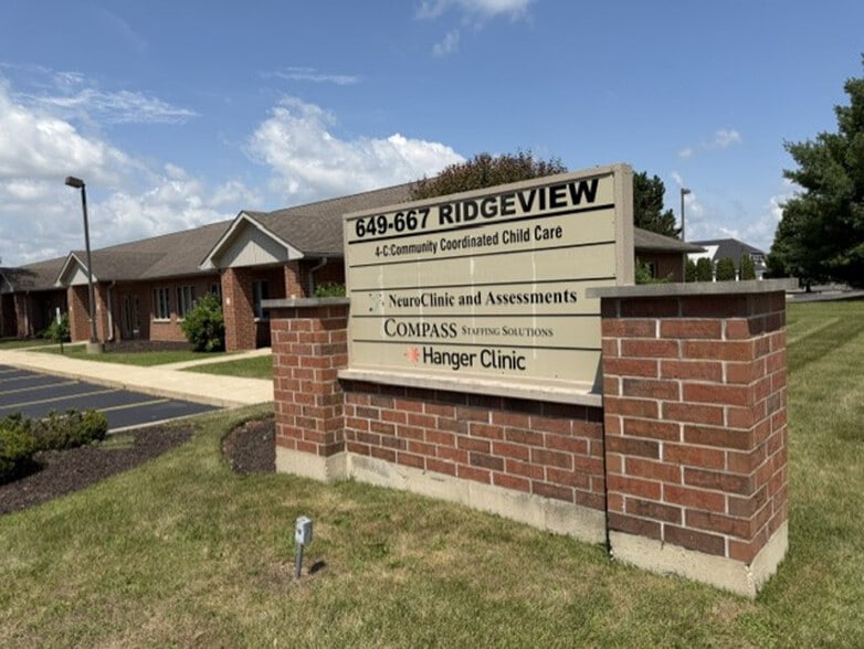 649-667 Ridgeview Dr, McHenry, IL à louer - Photo intérieure – Image 2 sur 10