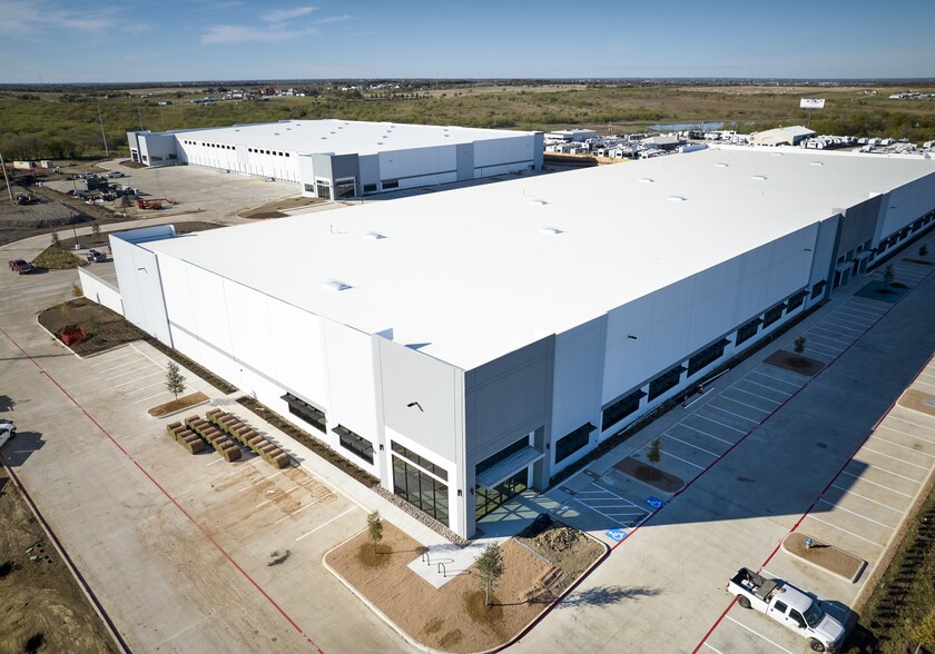 6901 N Interstate 35, Denton, TX à louer - Photo de l’immeuble – Image 1 sur 5