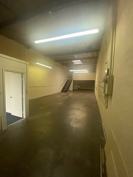 9618 Santa Fe Springs Rd, Santa Fe Springs, CA à louer - Photo de l’immeuble – Image 3 sur 15