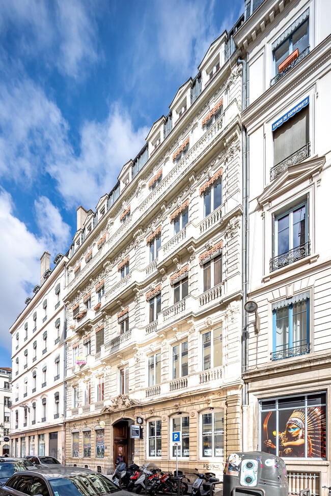 Plus de détails pour Bureau/Local commercial à louer