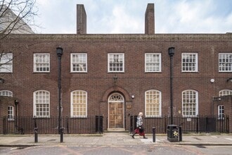 25 Settles St, Londres à louer Photo de l’immeuble– Image 1 sur 1