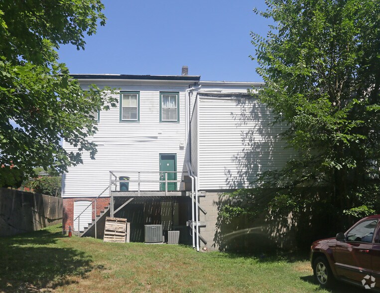 53740 Main Rd, Southold, NY à louer - Photo de l’immeuble – Image 2 sur 9