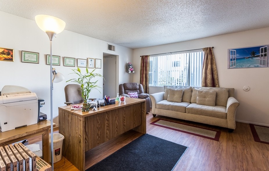 5808-5900 Bromley Ave, Las Vegas, NV à vendre - Photo intérieure – Image 3 sur 5