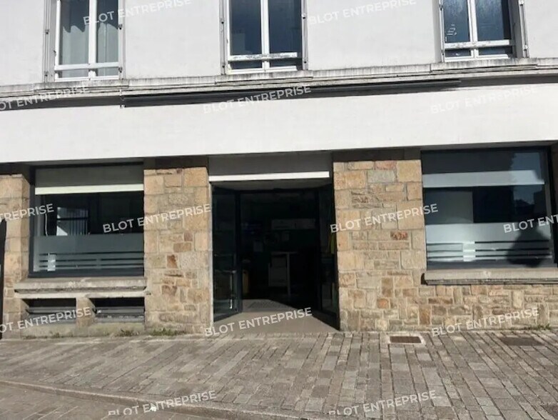 2 Place Joffre, Auray à louer - Photo de l’immeuble – Image 1 sur 6
