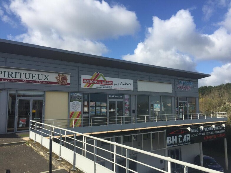 Local commercial dans Poitiers à vendre - Photo de l’immeuble – Image 2 sur 5