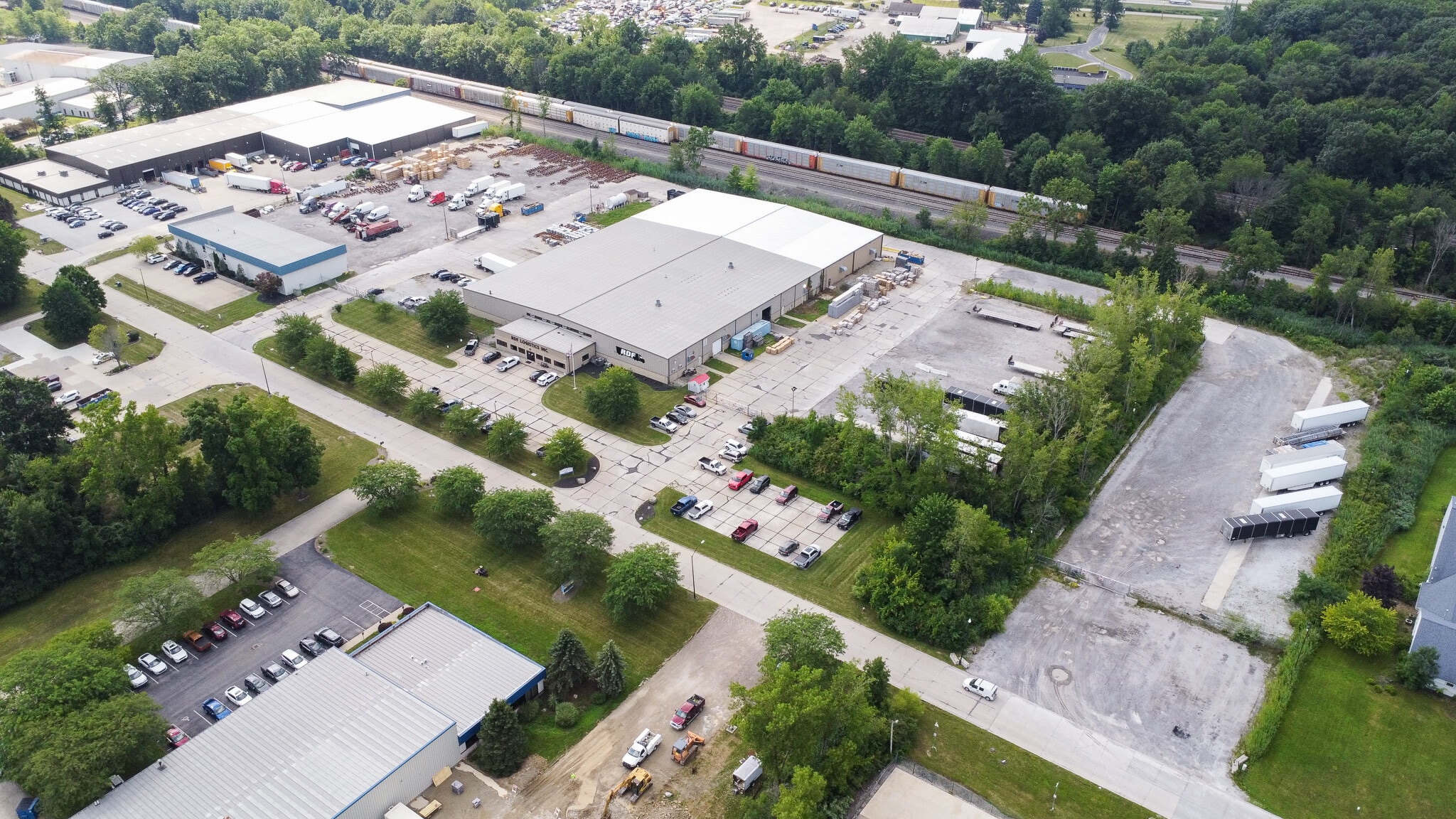 7425 & 7405 Industrial Parkway Dr portefeuille de 2 biens à vendre sur LoopNet.fr Photo de l’immeuble– Image 1 sur 25