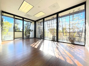 2483 Old Middlefield Way, Mountain View, CA à louer Photo intérieure– Image 1 sur 2