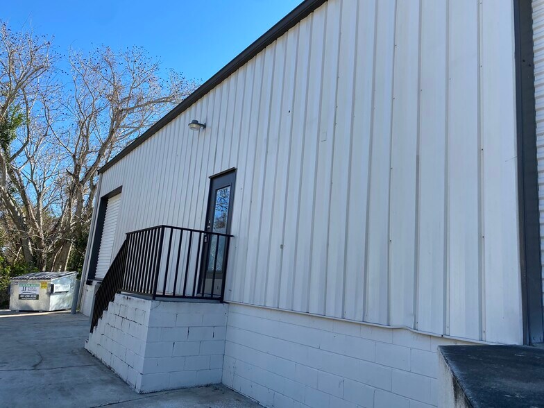 735 Industry Rd, Longwood, FL à louer - Photo de l’immeuble – Image 1 sur 7
