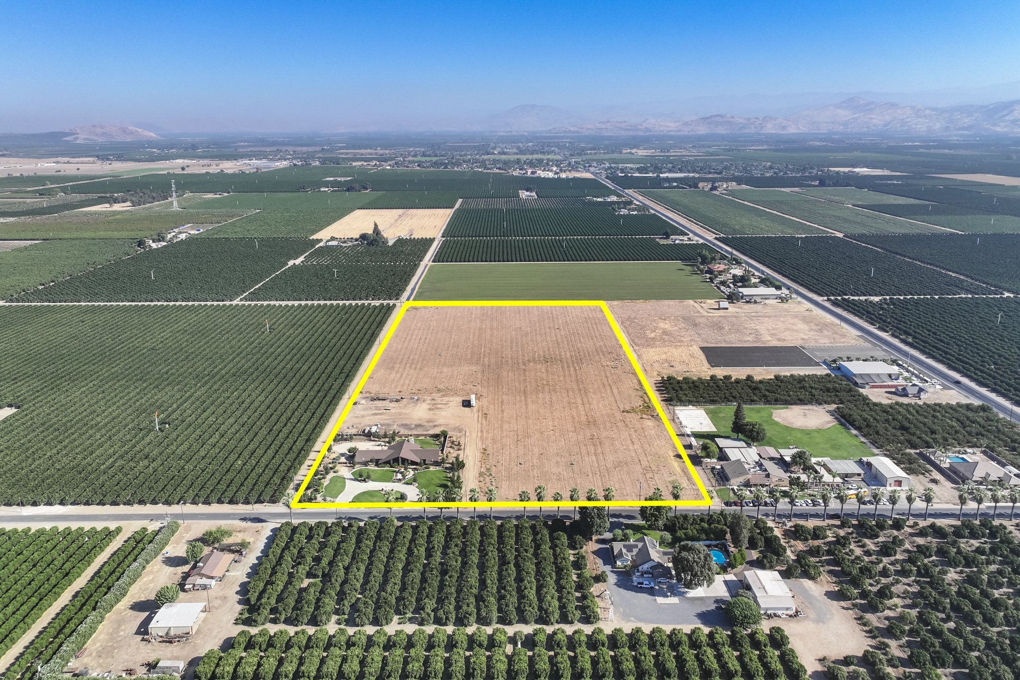 12612 Avenue 392, Cutler, CA à vendre Photo principale– Image 1 sur 43