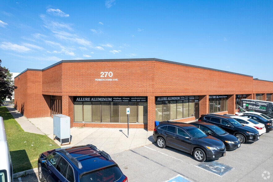 270 Pennsylvania Ave, Vaughan, ON à louer - Photo de l’immeuble – Image 2 sur 12