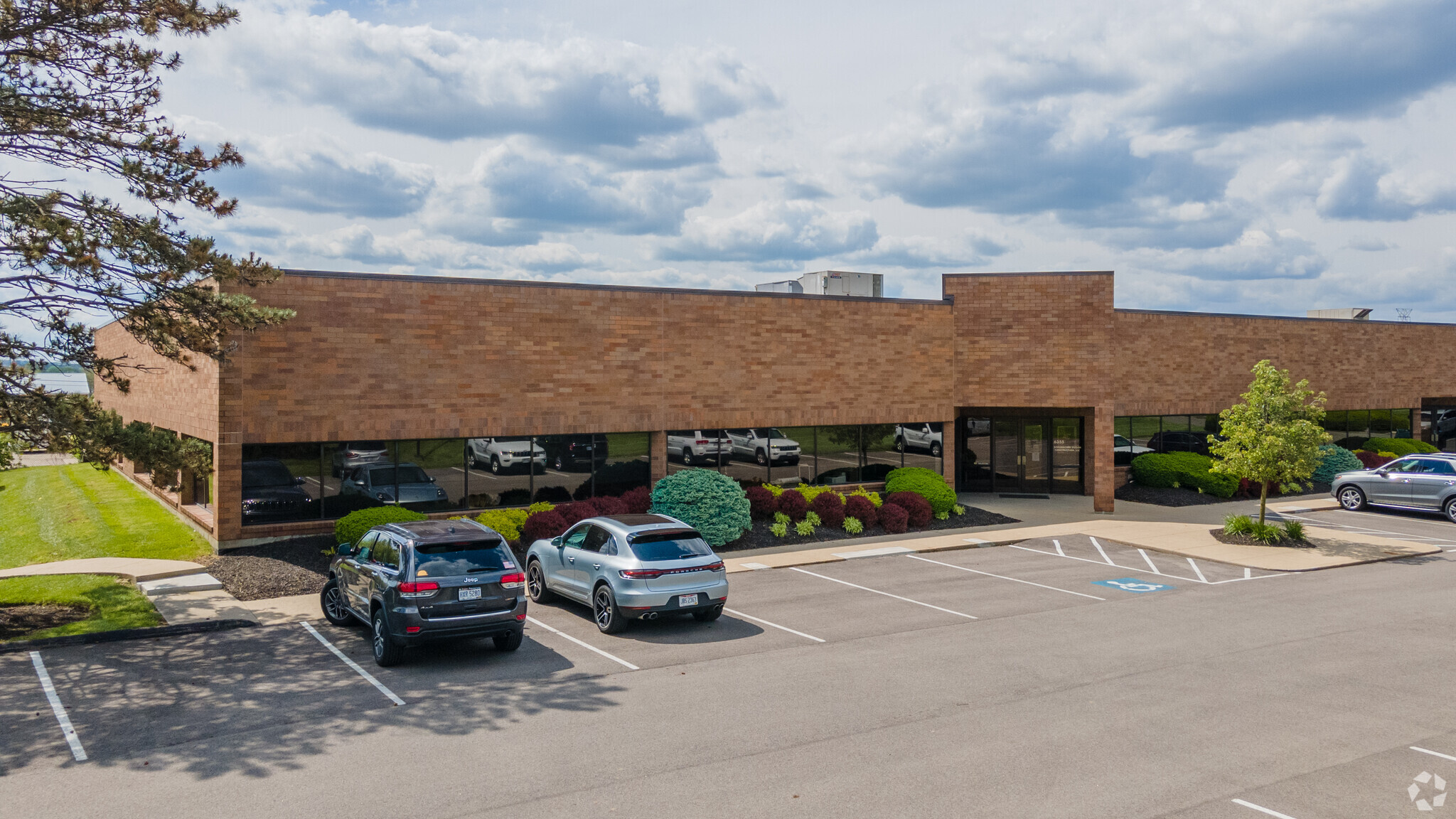 6305-6355 Centre Park Dr, West Chester, OH à louer Photo de l’immeuble– Image 1 sur 7