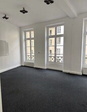 3 Rue De La Bourse, Paris à louer Photo intérieure– Image 2 sur 3