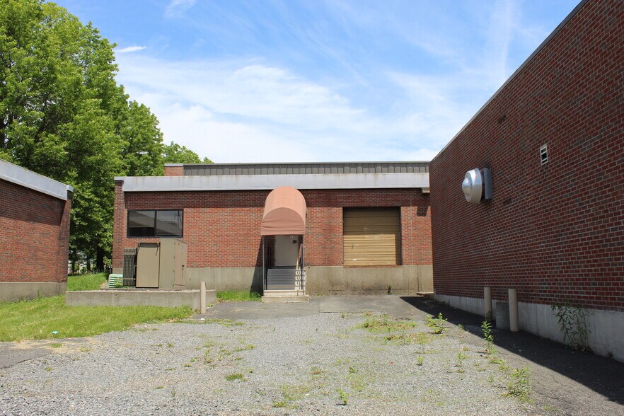 200 Jordan Rd, Troy, NY à louer - Photo de l’immeuble – Image 3 sur 3