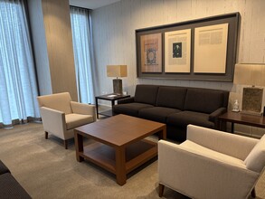 300 N LaSalle St, Chicago, IL à louer Photo intérieure– Image 2 sur 13