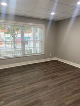 225 E Liberty St, Medina, OH à louer Photo intérieure– Image 2 sur 4