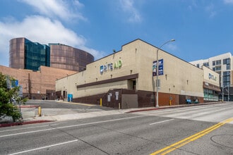 7900 W Sunset Blvd, Los Angeles, CA à louer Photo intérieure– Image 2 sur 13