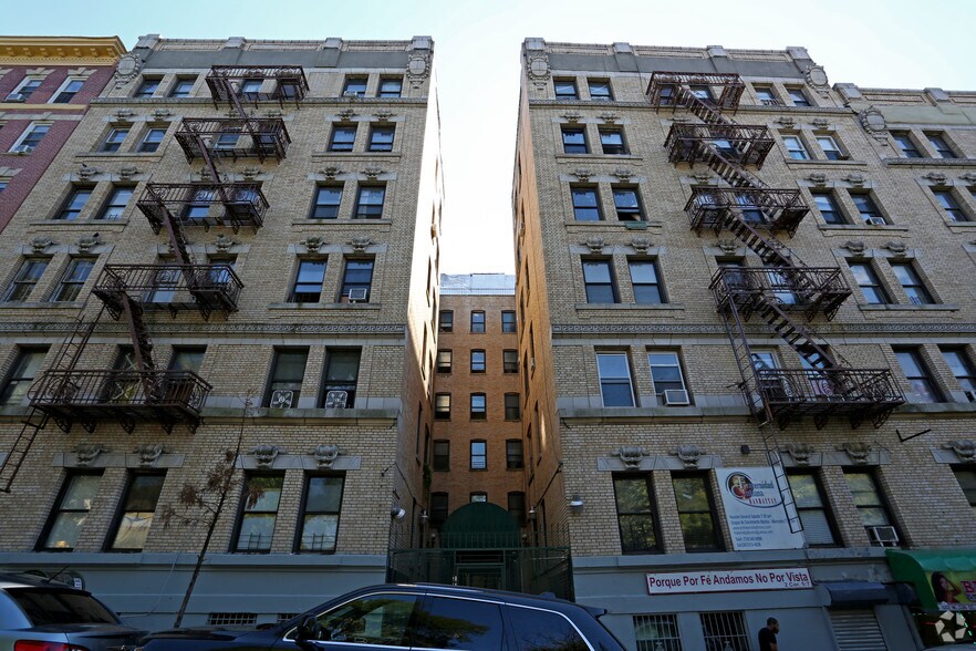 520-526 W 136th St, New York, NY à louer - Photo de l’immeuble – Image 1 sur 3