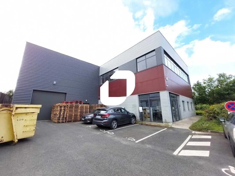 16 Rue Anatole Moussu, Méré à louer - Photo de l’immeuble – Image 3 sur 13