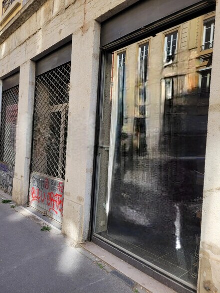 Local commercial dans Lyon à vendre - Photo de l’immeuble – Image 2 sur 5