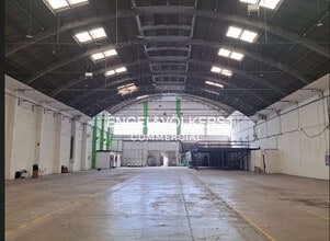 Industriel/Logistique dans L'Hospitalet de Llobregat, Barcelona à louer Photo intérieure– Image 1 sur 10