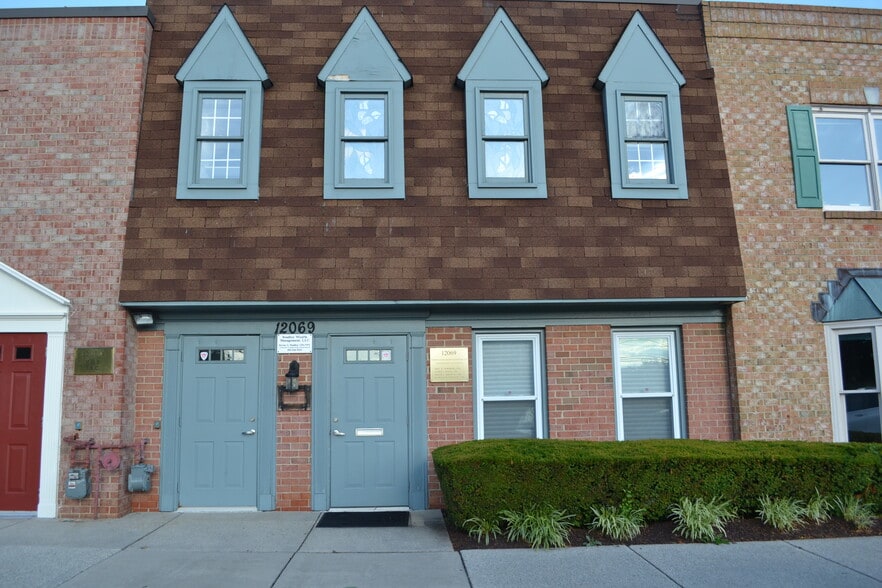 12051-12083 Tech Rd, Silver Spring, MD à louer - Photo principale – Image 1 sur 25