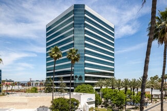 Plus de détails pour 500 N state college Blvd, Orange, CA - Bureau à louer