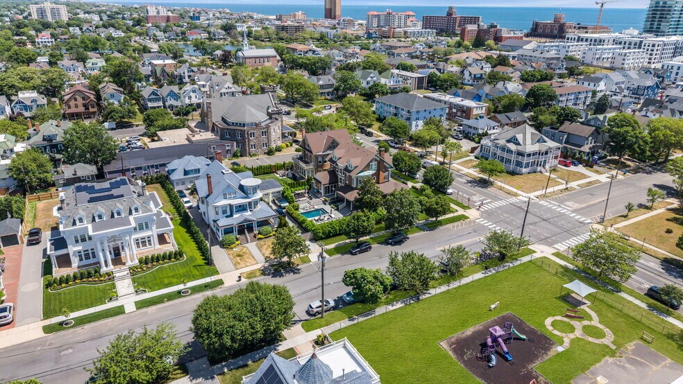 907 Grand Ave, Asbury Park, NJ à vendre - Photo de l’immeuble – Image 2 sur 6