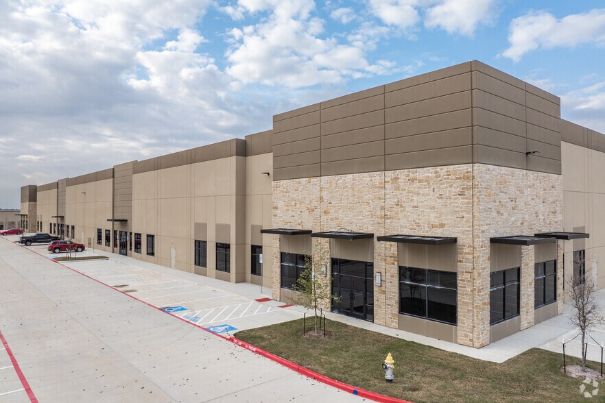650 Corporate St, Prosper, TX à louer - Photo de l’immeuble – Image 3 sur 5