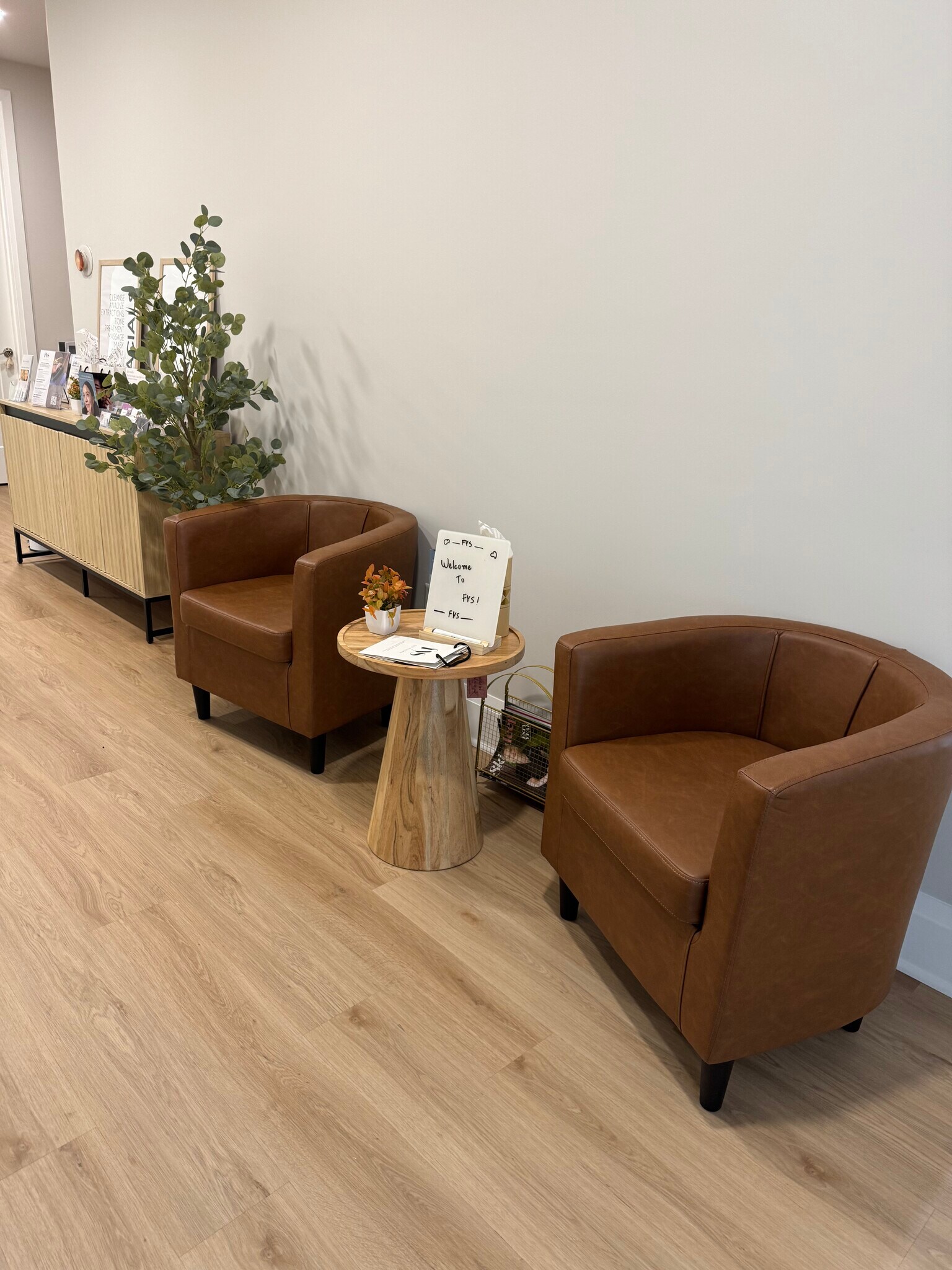 610 Colonial Park Dr, Roswell, GA à louer Photo de l’immeuble– Image 1 sur 11